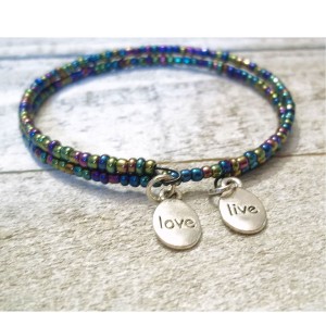 RTD-4025 : Tiny Bead Memory Wire Live Love Name Plate Bracelet at Texas Yard Sale . com