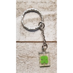 TYD-1159 : Lucky Clover Charm Keychain at Texas Yard Sale . com