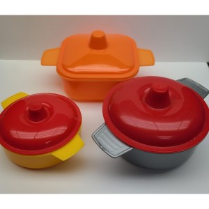 AJD-1089 : Plastic Kitchen Pretend Play Pans with Lids at Texas Yard Sale . com