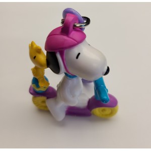 JTD-1038 : Easter Snoopy and Woodstock Riding a Scooter at Texas Yard Sale . com