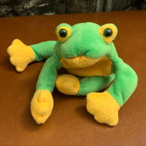 JTD-1107 : Ty Beanie Baby Smoochy the Frog at Texas Yard Sale . com