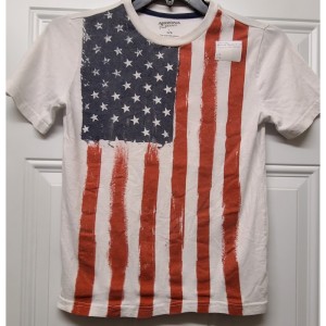 TYD-1251 : ARIZONA JEAN CO Red, White and Blue American Flag Shirt at Texas Yard Sale . com