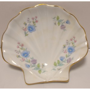 TYD-1292 : Decorative Vintage Floral Trinket Dish at Texas Yard Sale . com